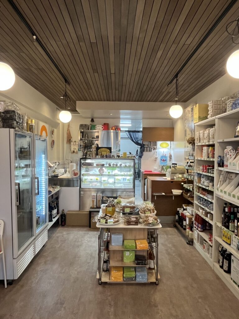 タントテンポ葉山 コザ店